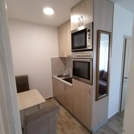 아파트 Garsonjere Bijoss *