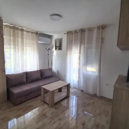 Garsonjere Bijoss 노비사드